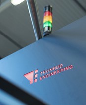 Tronrud Engineering si affida agli azionamenti elettromeccanici halstrup-walcher per i cambi di formato nelle loro macchine automatiche per l‘incartonamento