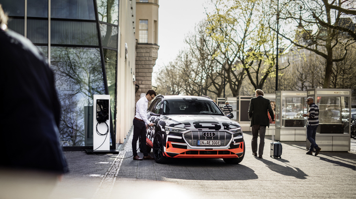 SMA e Audi collaborano per integrare auto elettriche e rete domestica